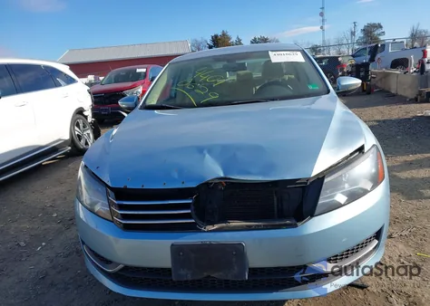 2012 Volkswagen Passat 2.5L Se z USA, uszkodzony, nr VIN 1VWBH7A33CC020813